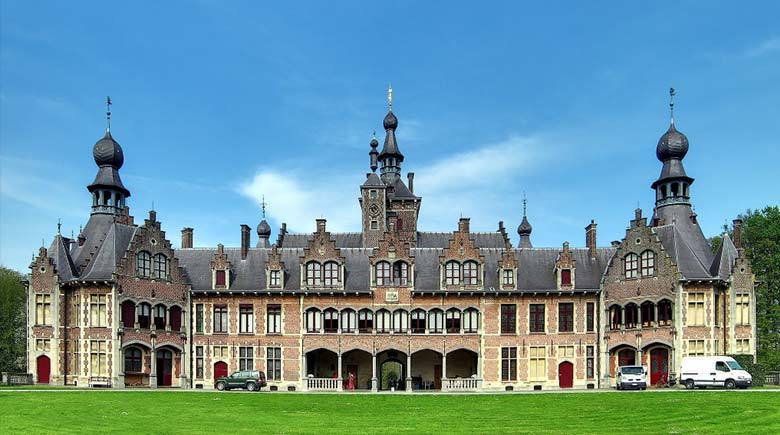Замок Ван-Ойдонк